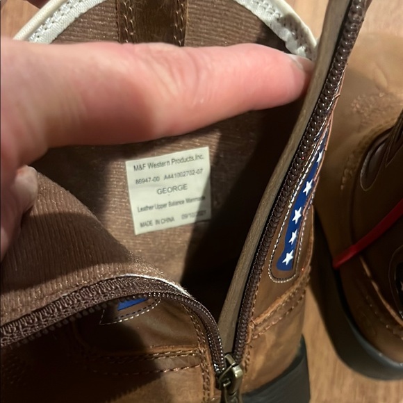 Ariat Brown Cowboy Boots with American Flag Design - Picture 8 of 16